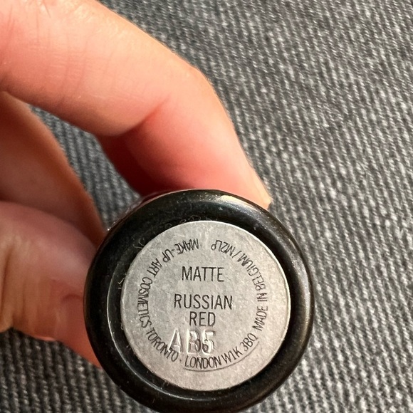 MAC Cosmetics M·A·CXIMAL SILKY MATTE LIPSTICK - Picture 3 of 5
